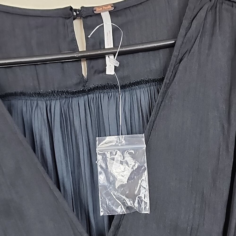 NWT $168 Free People Black Wide Leg V Neck Jumpsuit - Picture 7 of 16